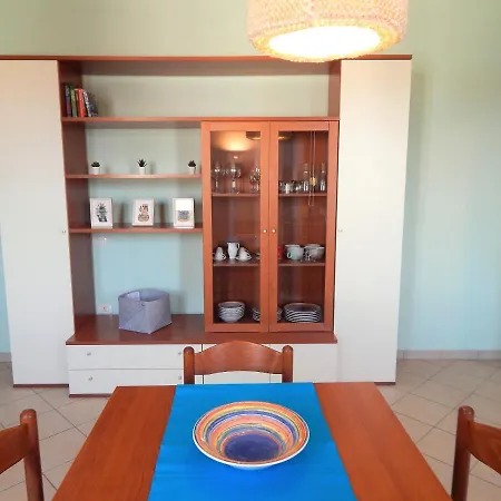 Apartment Lovely In Pula